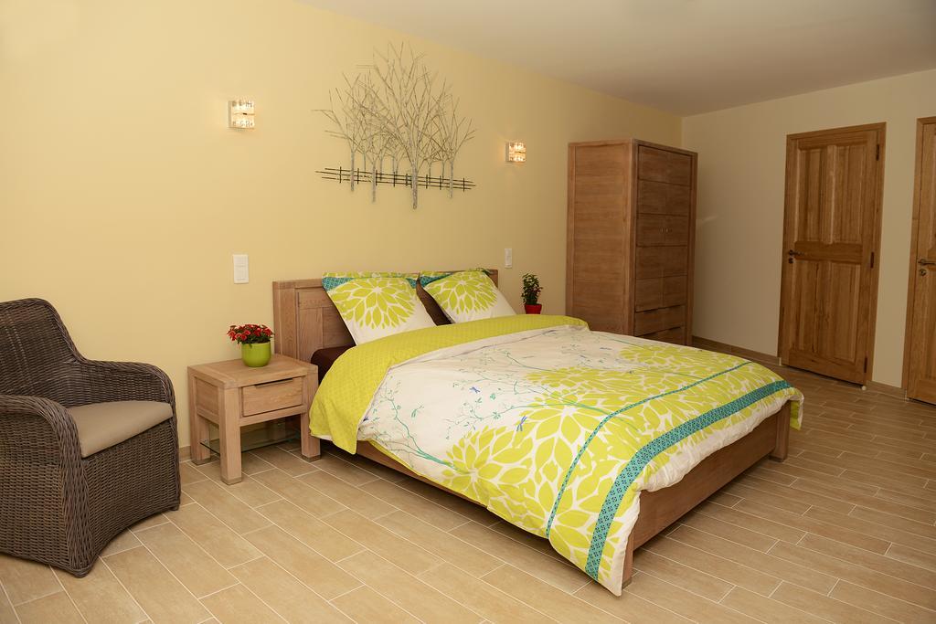 Mas De Carabelle Bed & Breakfast La Roque-Alric Room photo