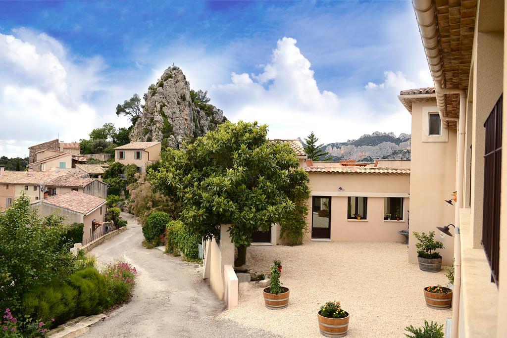 Mas De Carabelle Bed & Breakfast La Roque-Alric Exterior photo