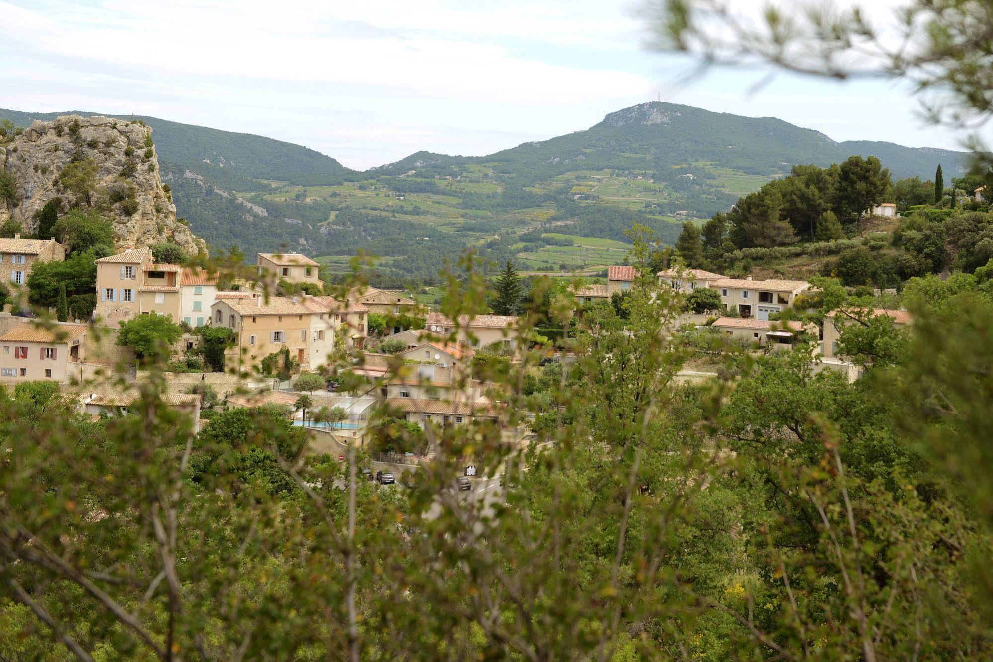 Mas De Carabelle Bed & Breakfast La Roque-Alric Exterior photo